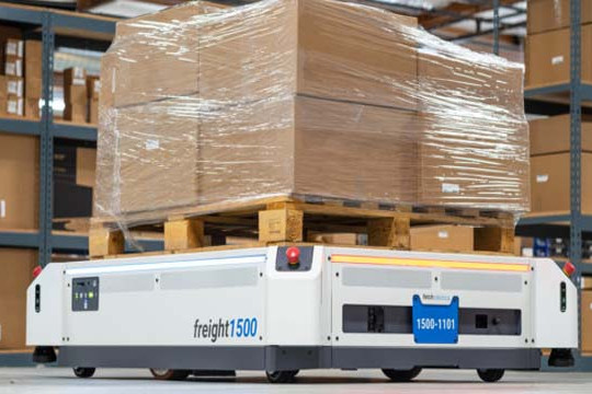  Honeywell hợp tác với Fetch Robotics để cung cấp robot cho các trung tâm phân phối 