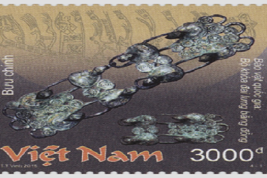  Giới thiệu bộ tem: “Bảo vật quốc gia Việt Nam: Đồ đồng” 