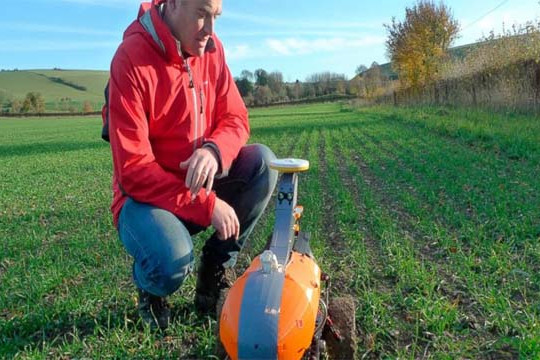  Robot trên cánh đồng: Tự động hóa trong các trang trại 