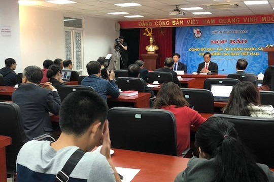  Công bố "Quy tắc sử dụng Mạng xã hội của người làm báo Việt Nam" 