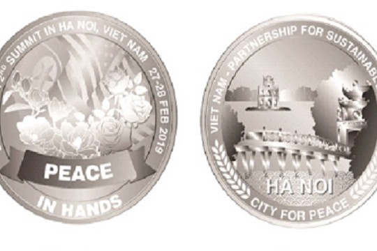  Phát hành phiên bản 2 đồng xu kỷ niệm Hội nghị thượng đỉnh Hoa Kỳ - Triều Tiên 
