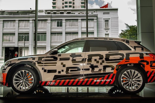  Audi trưng bày mẫu xe đầu tiên chạy hoàn toàn bằng điện tại Việt Nam 