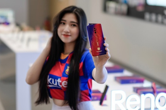  Mở bán Reno Zoom 10x bản giới hạn FC Barcelona tại Việt Nam 