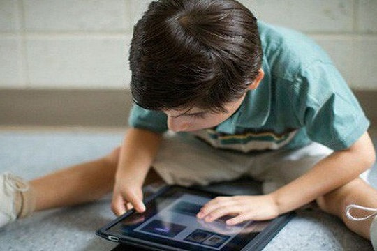  Bảo vệ con cái trên Internet, những điều phụ huynh Việt nên biết 