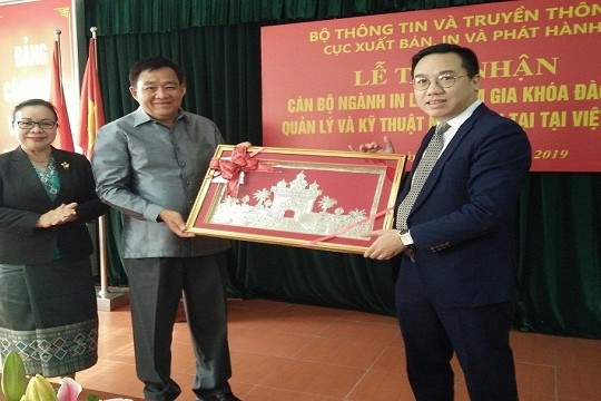  Gắn chặt mối quan hệ hữu nghị Việt - Lào trong lĩnh vực In 