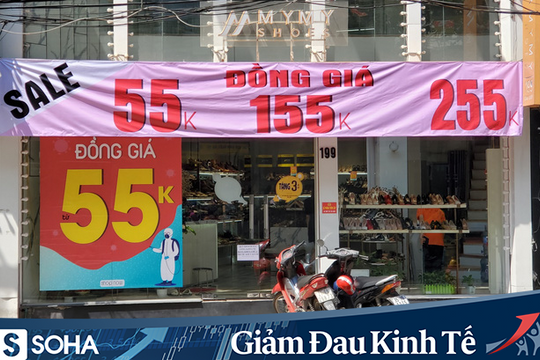 Phố thời trang Hà Nội rợp biển giảm giá "sốc" 80%, hàng công nghệ rậm rịch "hạ nhiệt"