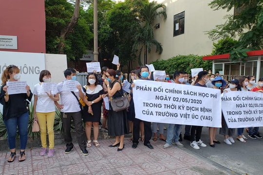 Vụ phụ huynh trường Quốc tế kéo đến trường phản ứng về việc đóng học phí mùa dịch: Sở Giáo dục và Đào tạo TP.HCM lên tiếng