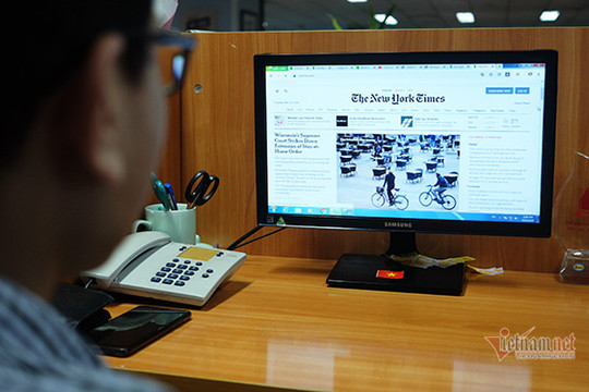 Trả tiền khi đọc báo online: Xu thế chung của thế giới