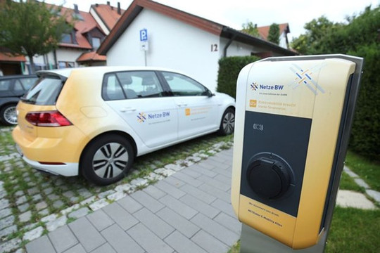 Chính phủ Đức dành 500 triệu euro để xây dựng trạm sạc pin ôtô điện