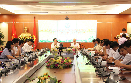Bộ TT&TT và UBND tỉnh Bình Phước tăng cường hợp tác trong lĩnh vực TT&TT