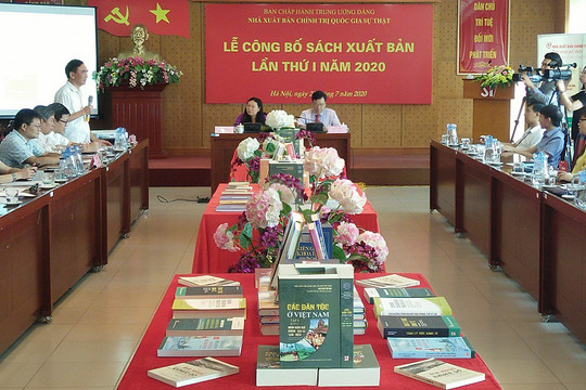 Xuất bản sách "Hồ Chí Minh - Biểu tượng của hòa bình, tình hữu nghị giữa Việt Nam và thế giới"
