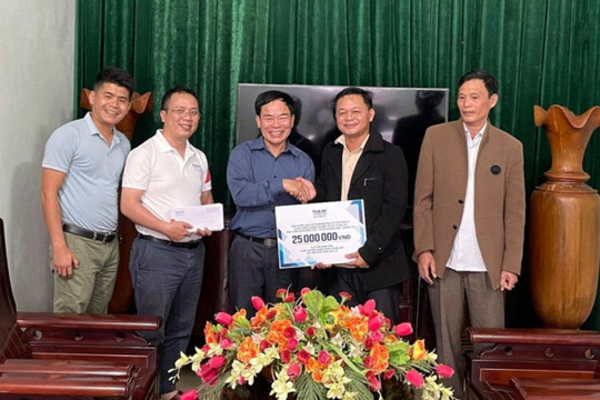 SAM Tuyền Lâm Golf & Resort trao tặng hơn 200 triệu ủng hộ đồng bào miền Trung