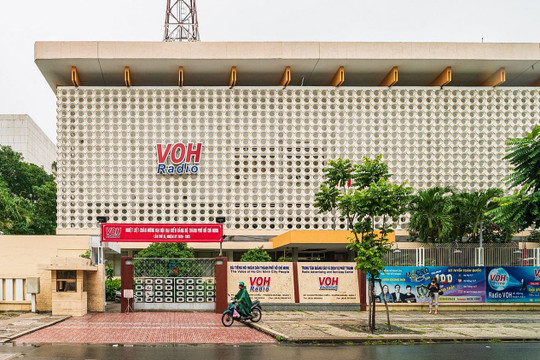 Đài Tiếng nói Nhân dân thành phố Hồ Chí Minh (VOH) -Phát huy vai trò của kênh truyền thống lớn