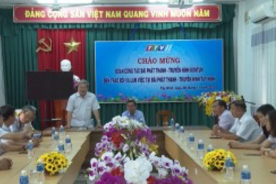 Giao lưu, trao đổi nghiệp vụ phát thanh, truyền hình giữa Đài PTTH Tây Ninh và Đài PTTH Kon Tum