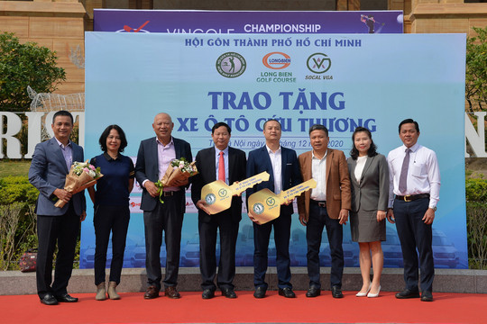 Hội Golf TP HCM và Socal VGA trao tặng xe cứu thương cho 2 tỉnh Yên Bái và Ninh Bình