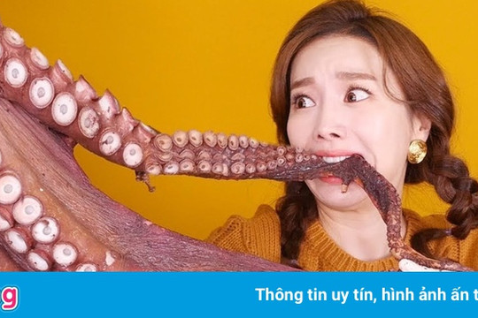 Trung Quốc xem xét cấm clip ăn uống vô độ (mukbang)