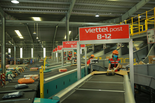 Viettel Post khai trương trung tâm logistics tự động, tối ưu 91% nhân lực