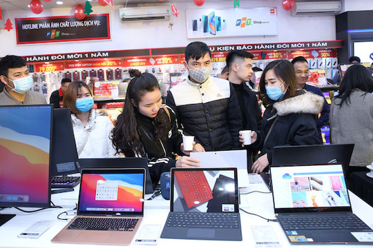 Cứ 10 laptop đang sử dụng tại Việt Nam thì có hơn 3 máy được mua tại FPT Shop