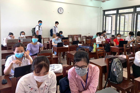 Công nghệ giúp học sinh Đà Nẵng "về đích" năm học 2020 - 2021