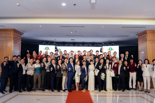 Lễ xuất quân Câu lạc bộ Golf Họ Dương Việt Nam tranh tài Giải Vô địch các Câu lạc bộ dòng họ 2021
