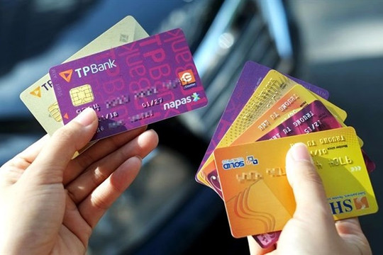 Thẻ từ ATM trước giờ chuyển đổi