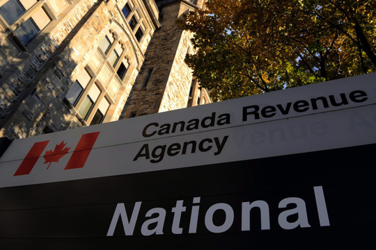 Lo ngại an ninh mạng, cơ quan thuế Canada đóng dịch vụ công trực tuyến 