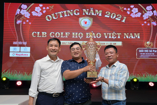 Golfer Phạm Văn Dũng vô địch giải Outing năm 2021 của CLB Golf Họ Đào Việt Nam