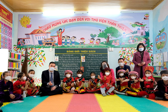 Đại sứ quán Israel trao tặng thư viện thân thiện cho học sinh tiểu học Hà Giang