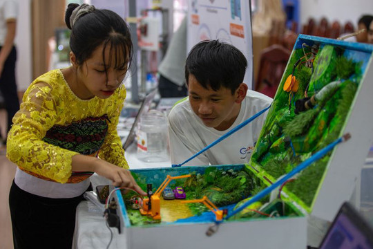 Hoàn thành đào tạo nền tảng số cho hơn 300.000 học sinh, sinh viên Việt Nam