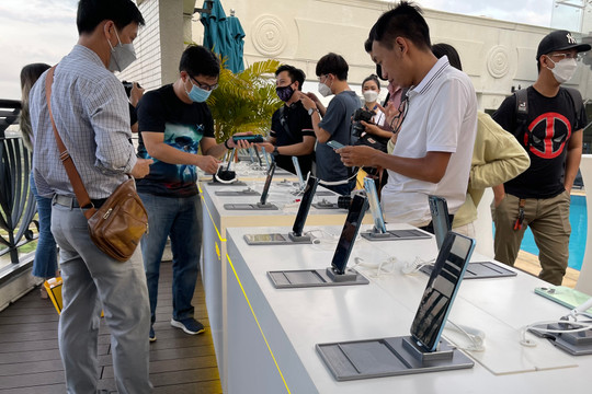 Realme vừa công bố các smartphone, công nghệ sạc nhanh mới tại Việt Nam 