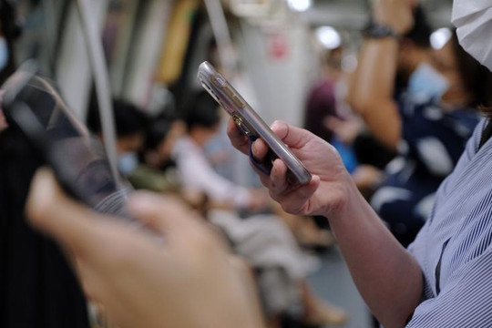 Chỉ 40% người dân Singapore cài ứng dụng an ninh mạng trên điện thoại