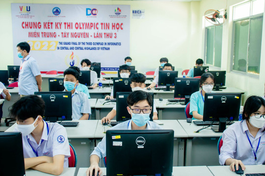Nhiều học sinh đạt giải cao cuộc thi Olympic Tin học Miền Trung - Tây Nguyên năm 2022