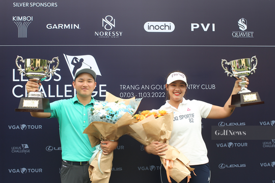 Trang An Golf & Country Club trao phần thưởng "danh dự" cho 2 nhà vô địch Lexus Challenge