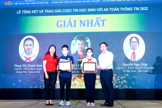 3 học sinh, 3 trường THCS nhận giải Nhất cuộc thi học sinh với ATTT 2022