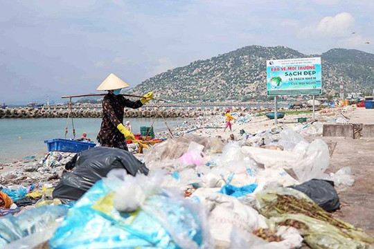 Chung tay làm giảm rác thải nhựa đại dương - Vì một Việt Nam xanh sạch đẹp