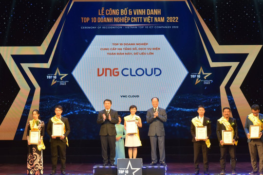 VNG Cloud đoạt giải Top 10 DN cung cấp hạ tầng số, dịch vụ ĐTĐM, dữ liệu lớn Việt Nam 2022
