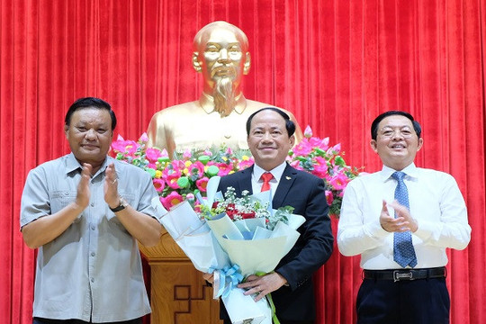 Công bố quyết định điều động ông Phạm Anh Tuấn làm Phó Bí thư Tỉnh ủy Bình Định