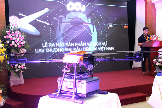 Công ty Việt ra mắt flycam và dịch vụ UAV thương mại tại Việt Nam