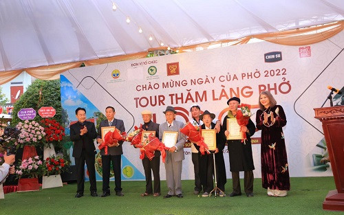 Tôn vinh giá trị truyền thống, CHIN-SU vinh danh nghệ nhân làng nghề phở Nam Định