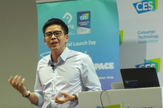 Sản phẩm vòng đeo đầu thông minh của nhà sáng lập Việt tham dự CES 2023
