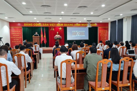 Tổng Biên tập Báo Nhân Dân chia sẻ kinh nghiệm về chuyển đổi số tại Đà Nẵng