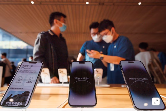 Doanh số bán điện thoại tại Trung Quốc của Apple, các đối thủ Android sụt giảm