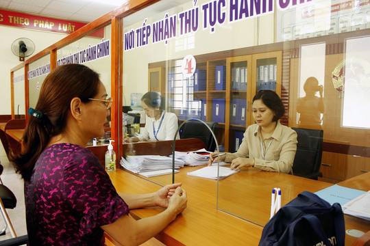 Mô hình chính quyền đô thị tại Hà Nội: Lấy người dân, DN là trung tâm để phục vụ
