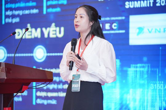 Khó khăn và cơ hội của Việt Nam trong phát triển công nghiệp công nghệ số