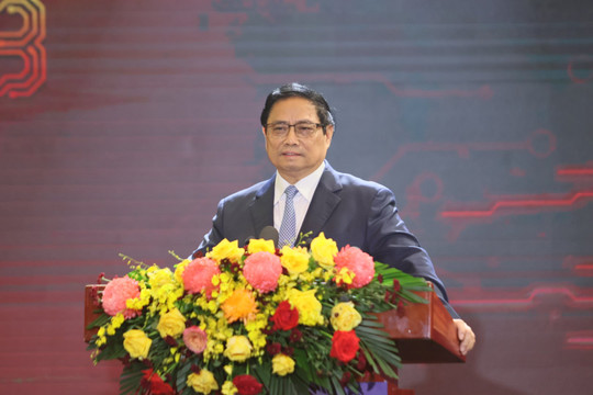 Thủ tướng Phạm Minh Chính: Phấn đấu "đi sau về trước" trong chuyển đổi số