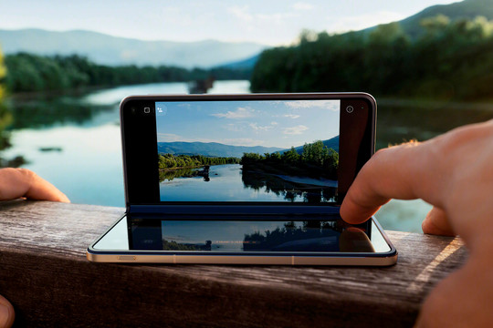 OPPO ra mắt smartphone dạng gập ngang đầu tiên tại Việt Nam