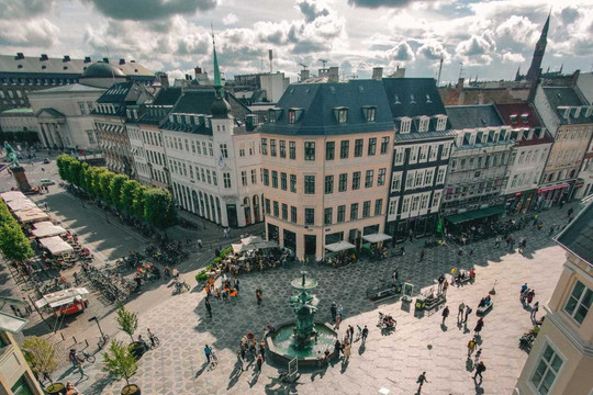 Câu chuyện thành công trong CPĐT: Bài học từ Đan Mạch và Estonia