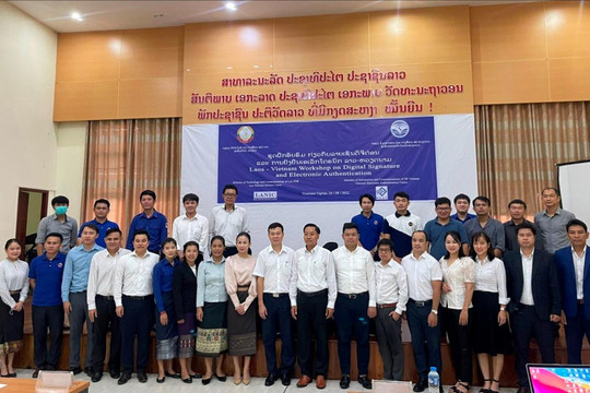 Việt Nam hỗ trợ Lào đào tạo và nâng cao nghiệp vụ trong lĩnh vực giao dịch điện tử và CKS