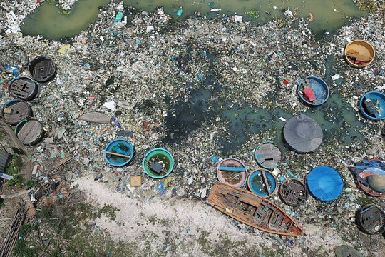Giảm thiểu ô nhiễm rác thải nhựa ở Việt Nam thông qua dữ liệu số