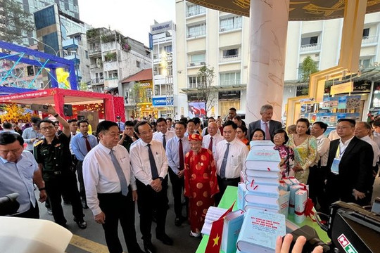 Lễ hội đường sách Tết và thúc đẩy văn hoá đọc ở TP. Hồ Chí Minh